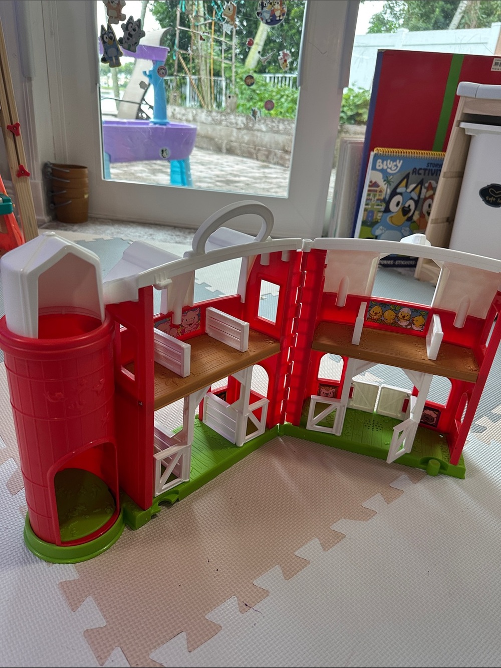Fisher price little people animal farm - Picture 3 of 4